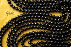 Шпинель черная, граненый шар 4,5 мм, набор 9 см