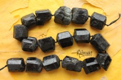 Турмалин черный (шерл), куски гладкие №4, набор 3 бусины