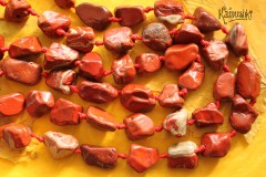 Яшма красная, куски крупные, набор 3 бусины