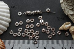 Рондель "гладкий" 1,5х5 мм, №983-3, 1шт Рондель "гладкий" 1,5х5 мм, №983-3, 1шт
