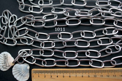 Цепь крупная, звено 13х24 мм, отрезок 10 звеньев (20 см) №1011 Цепь крупная, звено 13х24 мм, отрезок 10 звеньев (20 см) №1011