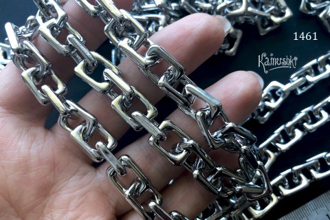 Цепь крупная №1461-0920, звено 10х13 мм, отрезок 25 см Цепь крупная №1461-0920, звено 10х13 мм, отрезок 25 см