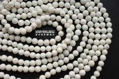 Коралл белый губчатый, шар 8-10 мм, набор 9 см Коралл белый губчатый, шар 8-10 мм, набор 9 см