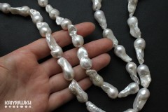 Жемчуг белый барочный средний "Капля", 10х19 мм, набор 1 бусина Жемчуг белый барочный средний "Капля", 10х19 мм, набор 1 бусина