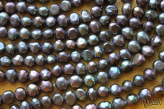 Жемчуг черный, полусфера 6-8 мм, набор 13 бусин